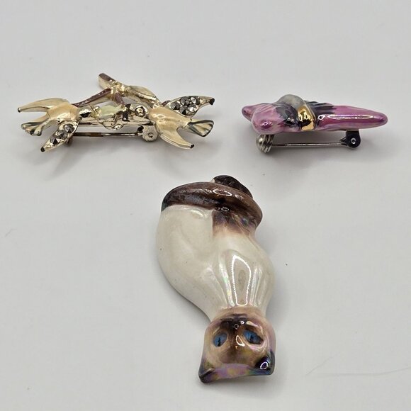 VTG AVON Brooch 3PC Set Porcelain Simease Cat Butterfly Birds Cottage MCM Whimsy - Picture 8 of 16